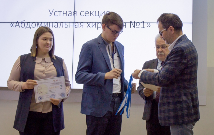 В СПбГПМУ подвели итоги студенческой конференции по хирургии 24