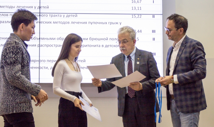 В СПбГПМУ подвели итоги студенческой конференции по хирургии 27