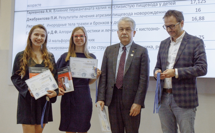 В СПбГПМУ подвели итоги студенческой конференции по хирургии 44