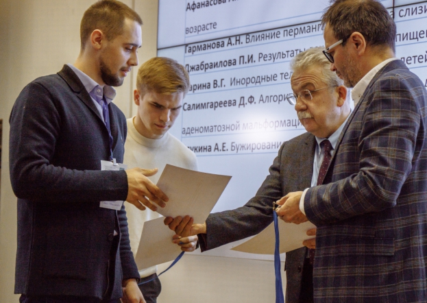 В СПбГПМУ подвели итоги студенческой конференции по хирургии 45