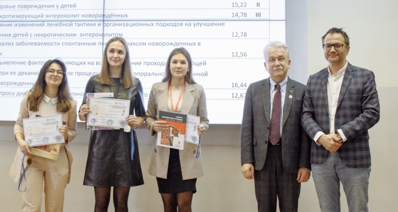 В СПбГПМУ подвели итоги студенческой конференции по хирургии 71