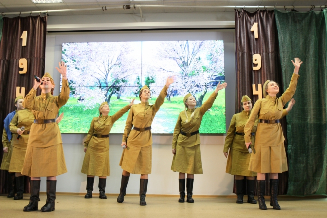 Студенты СПБГПМУ исполнили песни Победы 25