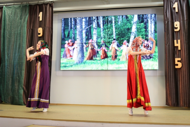 Студенты СПБГПМУ исполнили песни Победы 28