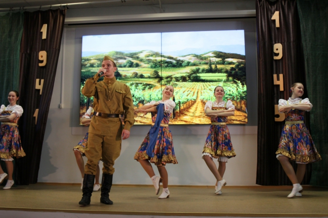 Студенты СПБГПМУ исполнили песни Победы 52