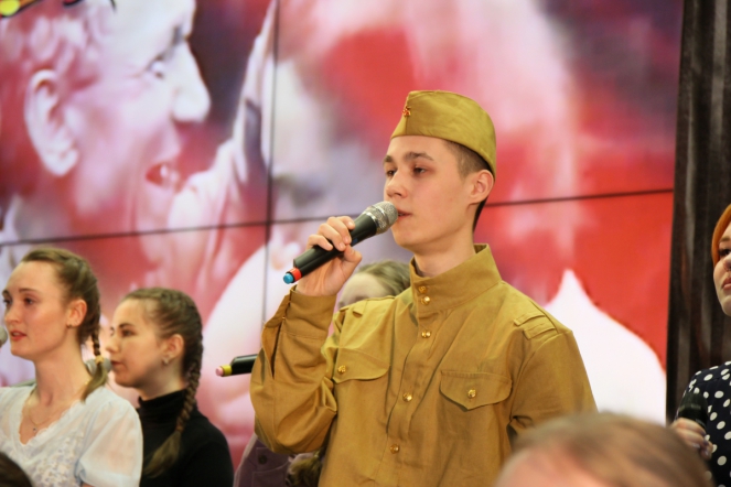 Студенты СПБГПМУ исполнили песни Победы 91