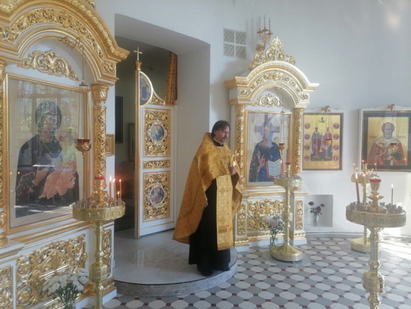В храме при СПбГПМУ отслужили молебен за здравие детей