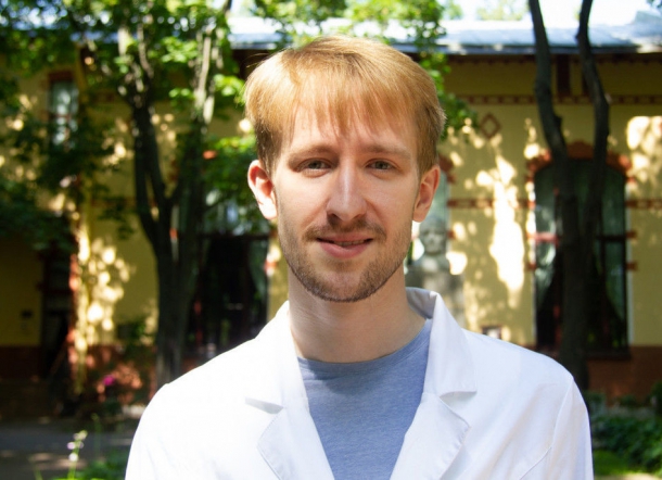 Детский доктор, мечтающий о Бродвее: как врач совмещает работу и хобби