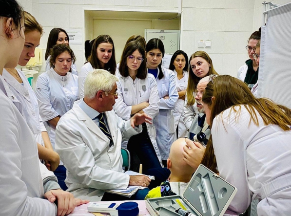 Денис Заславский 20 лет руководит СНО кафедры дерматовенерологии