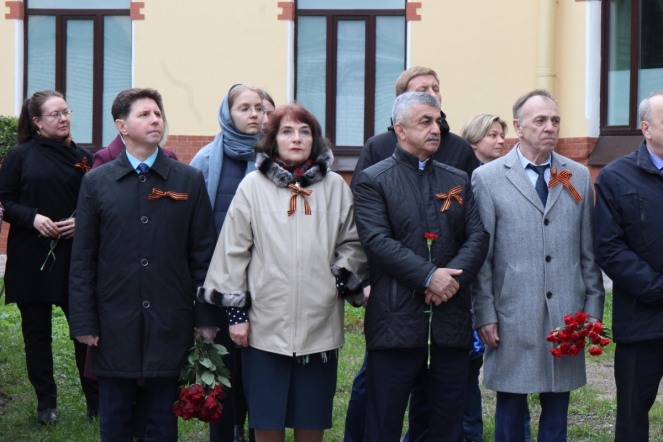 Война заканчивается, когда похоронен последний солдат: в Педиатрическом университете увековечили память сотрудников, погибших в годы Великой Отечественной войны 8