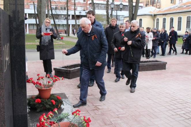 Война заканчивается, когда похоронен последний солдат: в Педиатрическом университете увековечили память сотрудников, погибших в годы Великой Отечественной войны 35