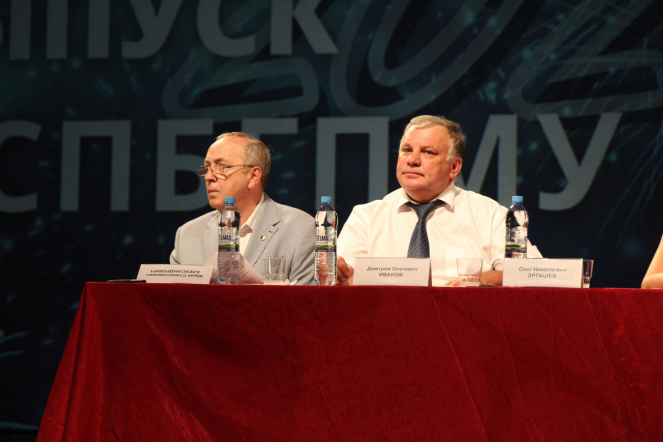 В Педиатрическом университете вручили дипломы выпускникам 15