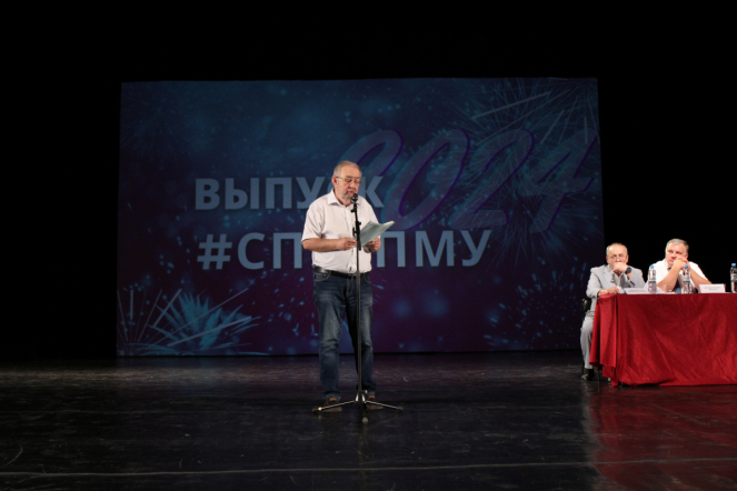 В Педиатрическом университете вручили дипломы выпускникам 31