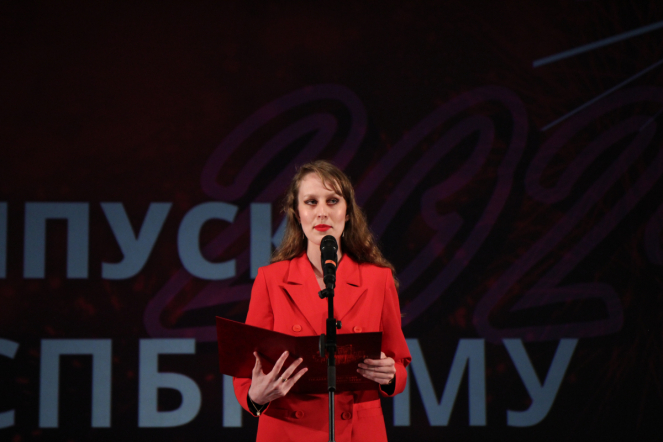 В Педиатрическом университете вручили дипломы выпускникам 75